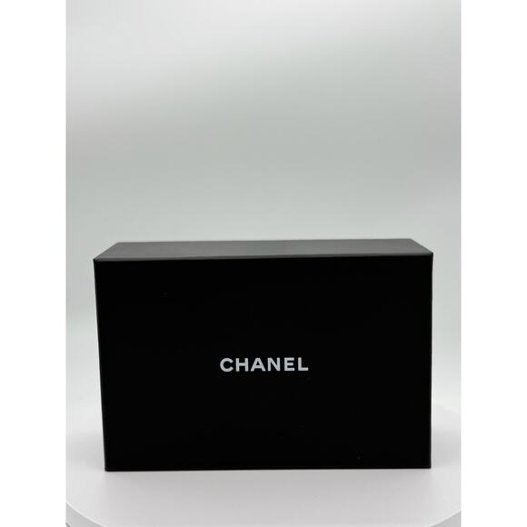 Chanel Black/White Quilted Ligne Cambon Bifold Kisslock Wallet*FULL Inclusion - Picture 15 of 16